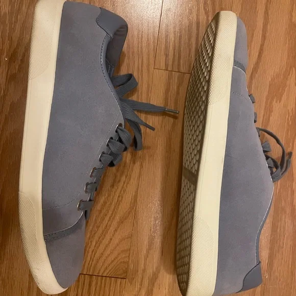 Vionic Blue Sneakers - Picture 4 of 5